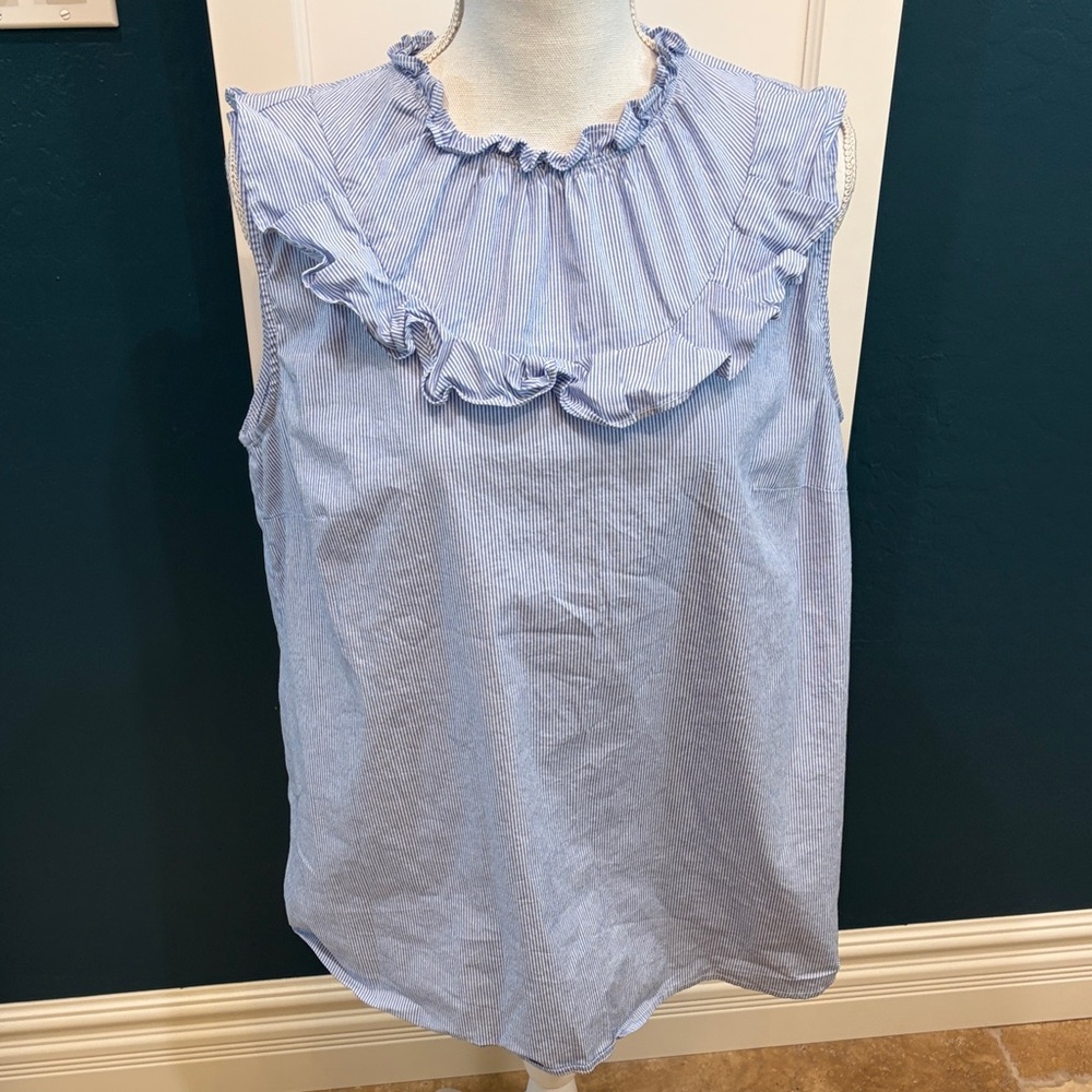 Halogen blue & white sleeveless cotton blouse